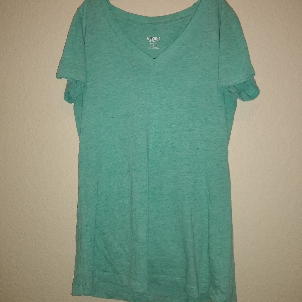 Mossimo t shirt